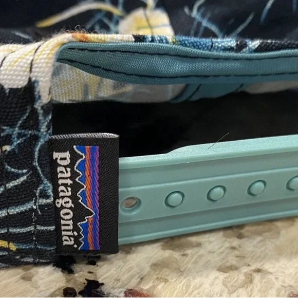 RARE Patagonia Black/Blue Floral Cap Funfarer SnapBack Adjustable Waves - Picture 5 of 7